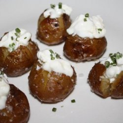 Mini Baked Potatoes With Blue Cheese recipe