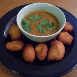Sambhar Vada  (Yellow Lentil Soup With Spiced Doughnuts) recipe