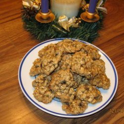 Holiday Oatmeal Raisin Cookies recipe