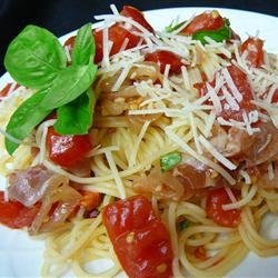 Summer Fresh Pasta with Tomatoes and Prosciutto recipe