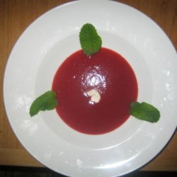 Sweet Cyndee's Fresh Strawberry Soup recipe