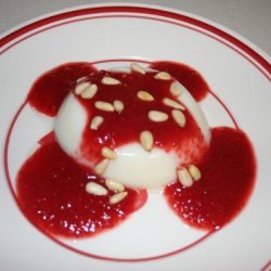 Ww Panna Cotta With Strawberry Sauce and Pine Nuts recipe
