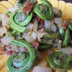 Fiddleheads With Sundried Tomatoes, Onions and Garlic recipe