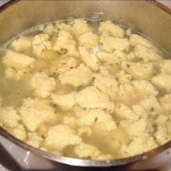 Little Dumpling Soup (Nockerl-/Griessklosschensuppe recipe