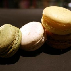 Macarons Aux Amandes (French Almond Macaroons) recipe