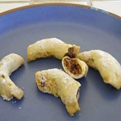 Hungarian Kifli (Christmas Cookies) With Dates recipe