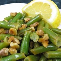 Lemon Green Beans with Walnuts recipe