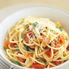 Tomato Basil Pasta (Bruschetta Pasta) recipe