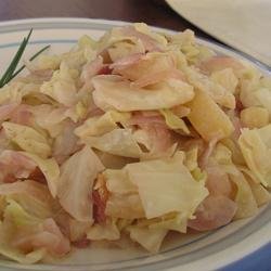 Creamy Cabbage with Apples and Bacon recipe