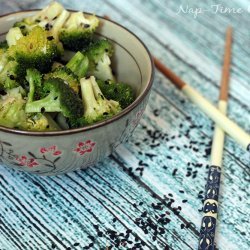 Garlic Broccoli Salad recipe