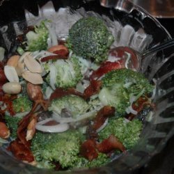 Carolyn's Broccoli Salad recipe