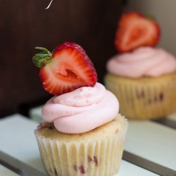 Sweet Strawberry Cupcakes recipe