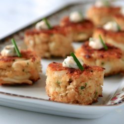 Crab Cakes With Spicy Remoulade recipe
