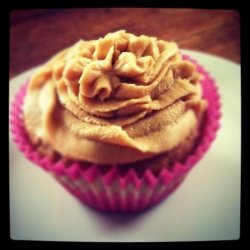 Banana Cupcake With Peanut Butter Frosting recipe