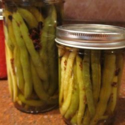 Hot Pickled Green Beans: recipe