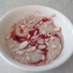 Oatmeal With Almonds and Strawberry Star Anise Sauce recipe