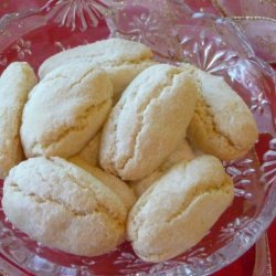 Ricciarelli - Traditional Italian Almond Cookies recipe