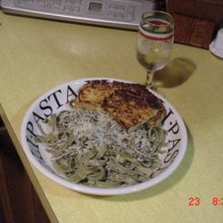 Spinach Linguni With White Clam Sauce recipe