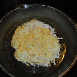 Spicy Hash Browns W/Eggs Sunny-Side Up recipe