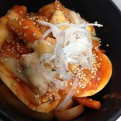 Spicy Korean Rice Cake With Cheese (Cheese Tteokbokki) recipe