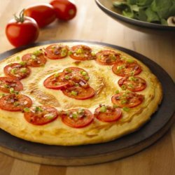Crème De Brie Pizza With Tomatoes & Bacon recipe
