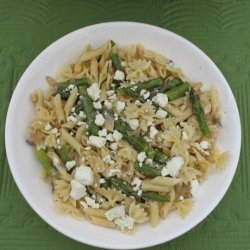 Farfalle With Asparagus, Red Onion, Walnuts &  Blue Cheese recipe