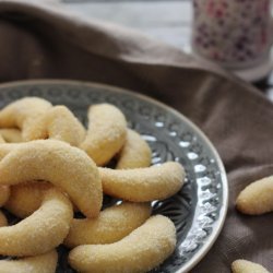 Vanilla Crescent Cookies Vanillekipferl recipe