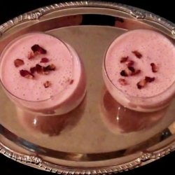 Aarsi’s Ultimate Strawberry and Rose Lassi recipe