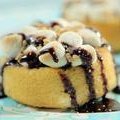 Grilled S'mores Cakes (Sandra Lee) recipe