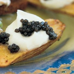 Roasted Fingerling Potatoes with Creme Fraiche and Caviar (Tyler Florence) recipe