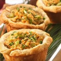 Deviled Crab And Cheese Biscuit Cups recipe