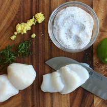 Scallops Crudo With Vanilla Salt recipe
