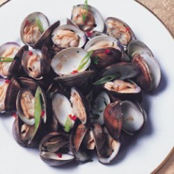 Spicy Clams With Lime Butter recipe