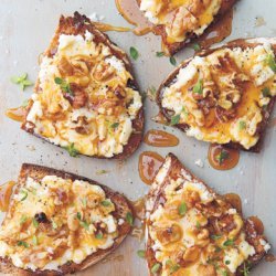Goat Cheese Toasts with Walnuts, Honey & Thyme recipe