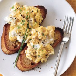Soft Scrambled Eggs with Fresh Ricotta and Chives recipe