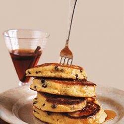 Cornmeal and Currant Griddlecakes with Apple-Cinnamon Syrup recipe
