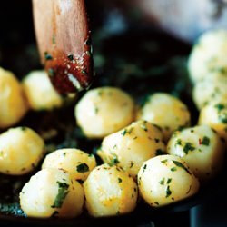 Parsleyed Potatoes with Saffron recipe