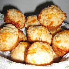 Cheezy Onion Muffins recipe
