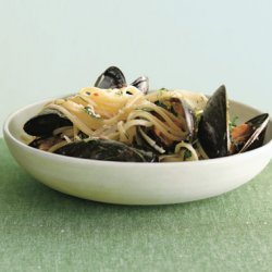 Linguine with Mussels and Fresh Herbs recipe