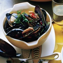 Buttery Steamed Mussels with Sake and Chiles recipe