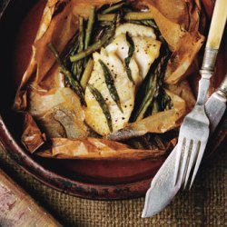 Fish Fillets in Parchment with Asparagus and Orange recipe