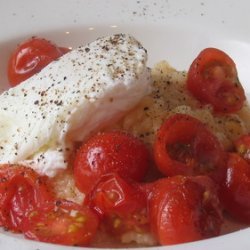 Poached Egg On Cheesy Grits recipe