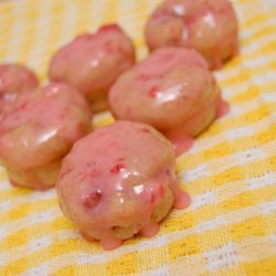 Fresh Strawberry Baked Mini Donuts With Strawberry... recipe