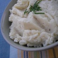 Garlic And Goats Cheese Mashed Potatoes recipe