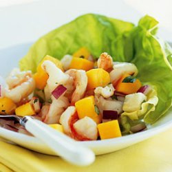 Shrimp, Mango, and Jícama Salad with Pineapple Vinaigrette recipe