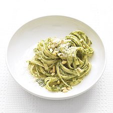 Fettuccine With Spinach Pesto recipe