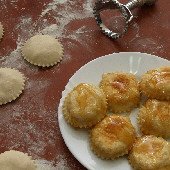 Kaltsounia Sto Tigani - Fried Sweet Cheese Pies recipe