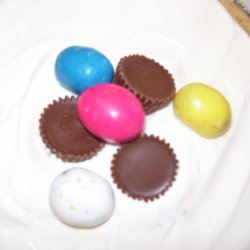 Easy Easter Kisses And Peanut Butter Cup Pie recipe