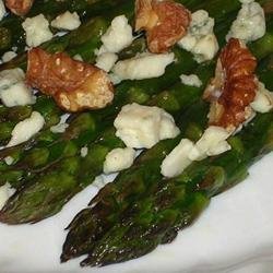 Asparagus with Gorgonzola and Roasted Walnuts recipe