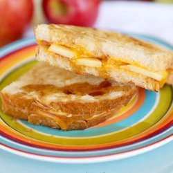 The Ultimate Apple Cinnamon Grilled Cheese Sandwich recipe